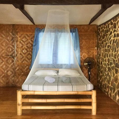 Beach House Resort And Dive Center マンバヤオ エクステリア 写真