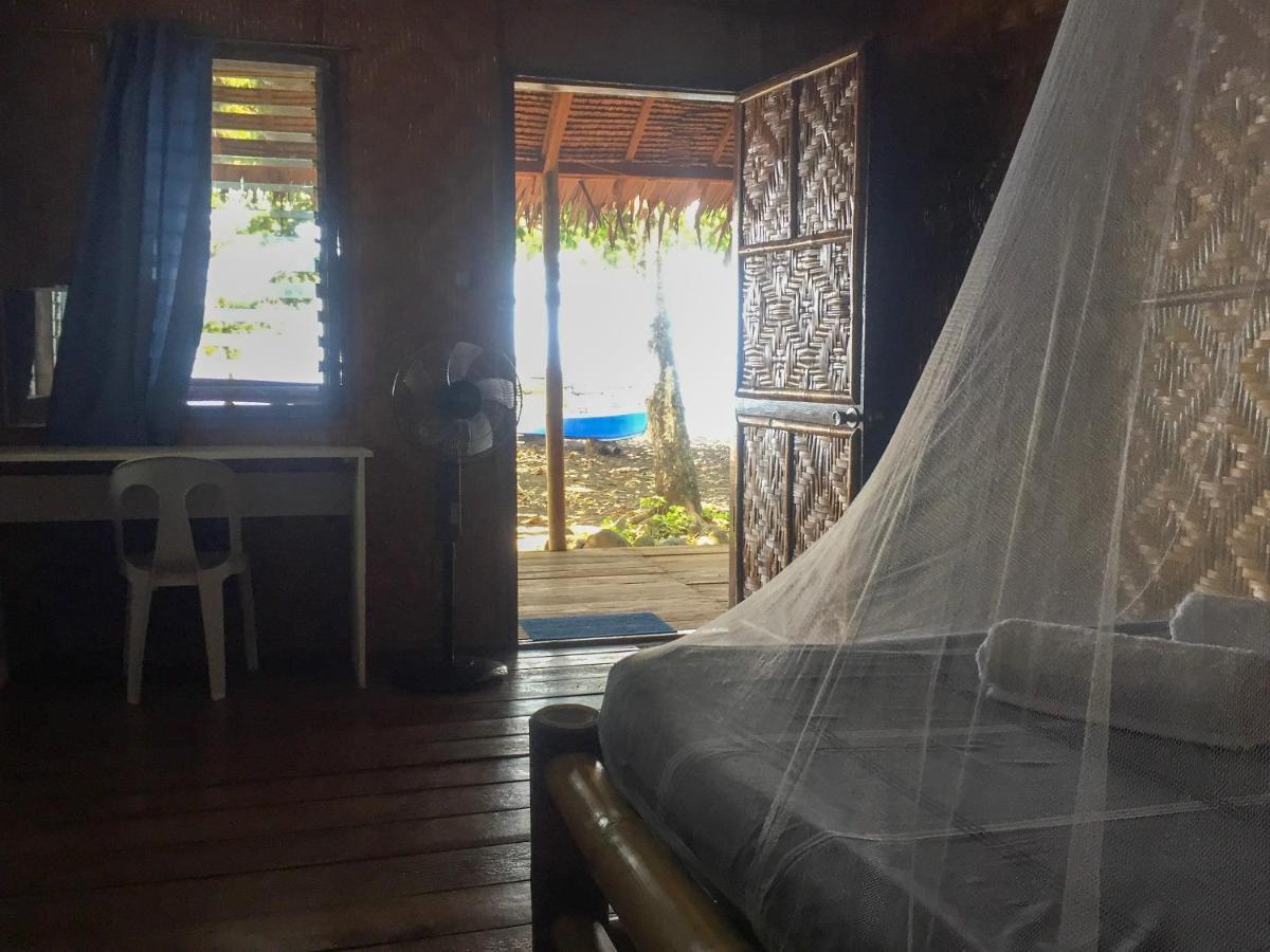 Beach House Resort And Dive Center マンバヤオ エクステリア 写真