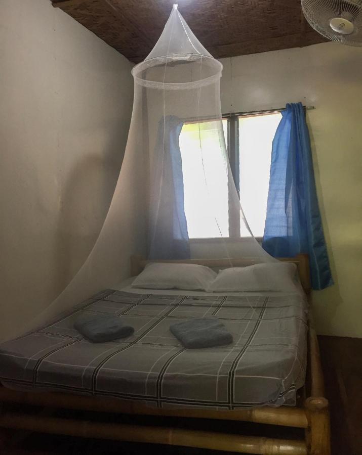 Beach House Resort And Dive Center マンバヤオ エクステリア 写真