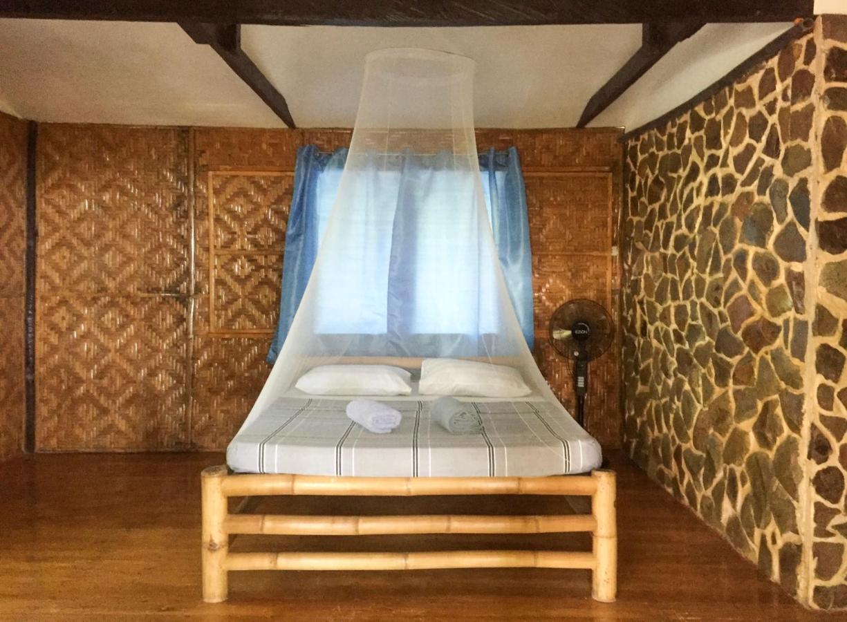 Beach House Resort And Dive Center マンバヤオ エクステリア 写真