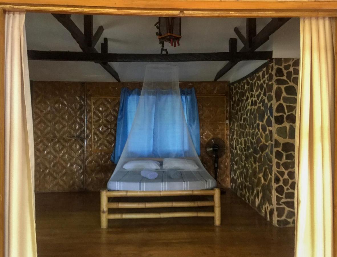 Beach House Resort And Dive Center マンバヤオ エクステリア 写真